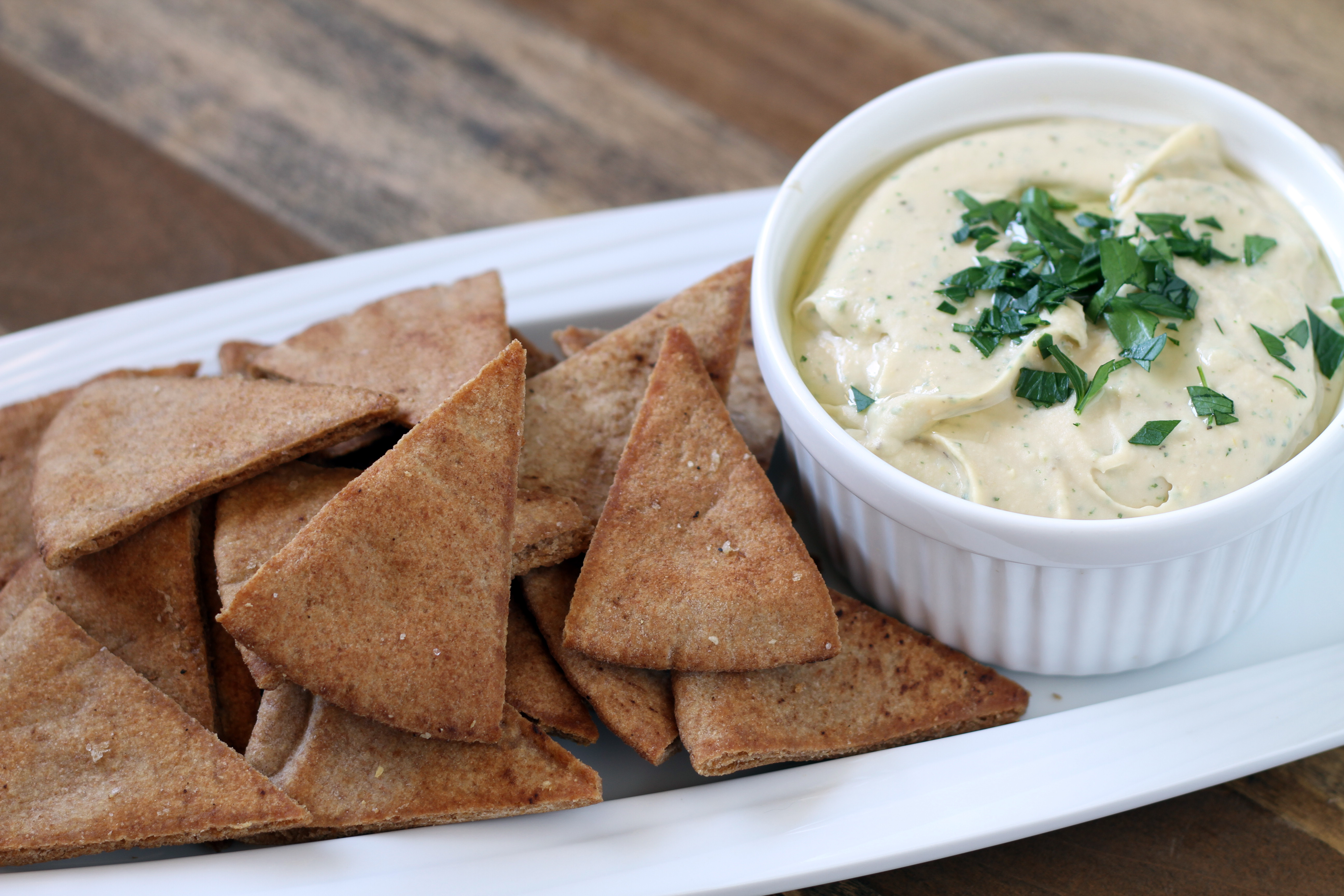 Roasted Garlic & White Bean Dip