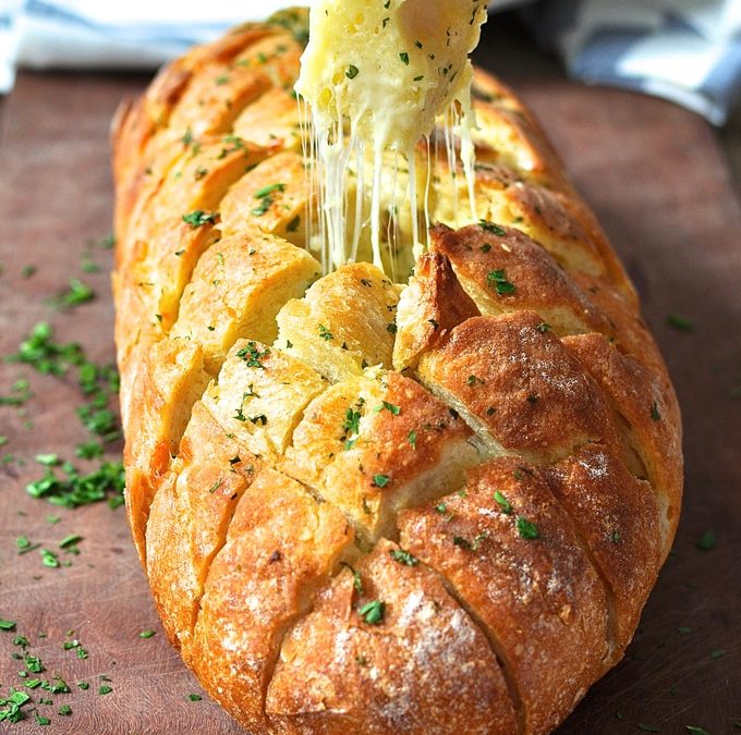 Cheese & Garlic Pull-Apart Bread
